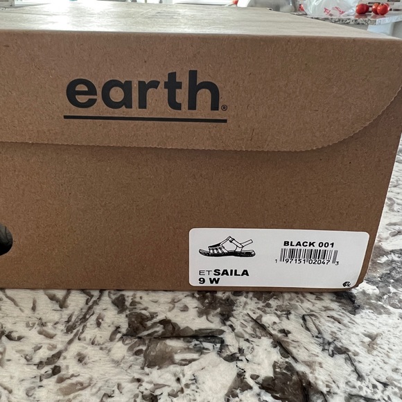 NWT EARTH BLACK SAILA SANDAL 9W - Picture 5 of 6